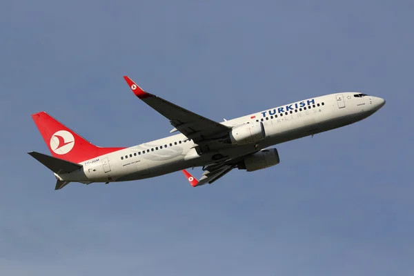 Společnost Turkish airlines boeing 737-800 — Stock fotografie