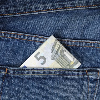 pantolon cebinde beş euro banknot