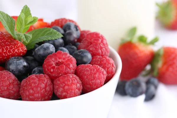 Υγιεινό μούρο φρούτα για πρωινό — Φωτογραφία Αρχείου