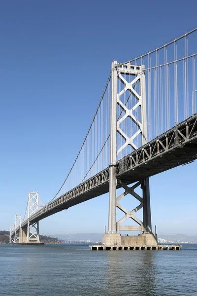 在旧金山，加利福尼亚州的奥克兰湾大桥 — 图库照片
