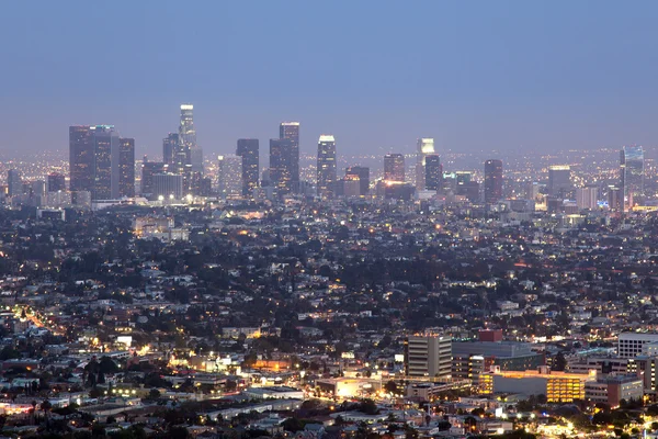 Downtown Los Angeles skyline à noite — Fotografia de Stock