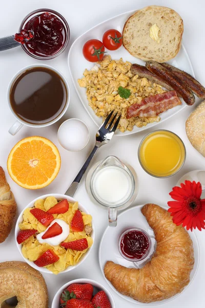 Breakfast table with fruits, coffee and orange juice from above — Stock Photo, Image