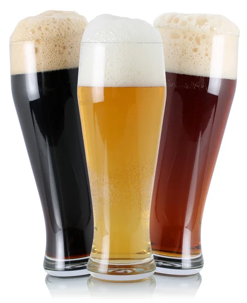 Drie verschillende bier met schuim — Stockfoto