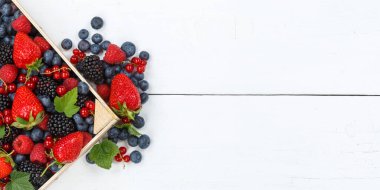 Böğürtlen meyveli çilek çileği, çilek, böğürtlen, fotokopi alanı, panorama yazından kalma.