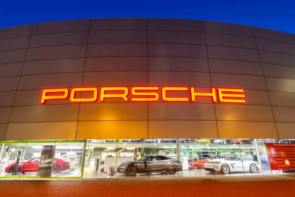 Stuttgart Duitsland Maart 2021 Porsche Auto Dealer Auto Stuttgart Duitsland — Stockfoto