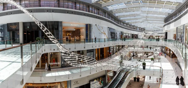 Dubai United Arab Emirates May 2021 Dubai Mall Fashion Avenue — 图库照片
