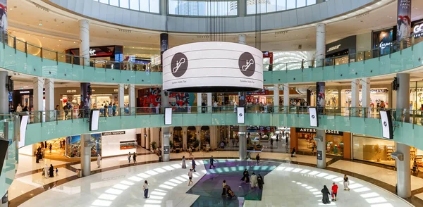 阿联酋迪拜 2021年5月27日位于阿拉伯联合酋长国迪拜的迪拜购物中心奢侈品购物中心全景 — 图库照片