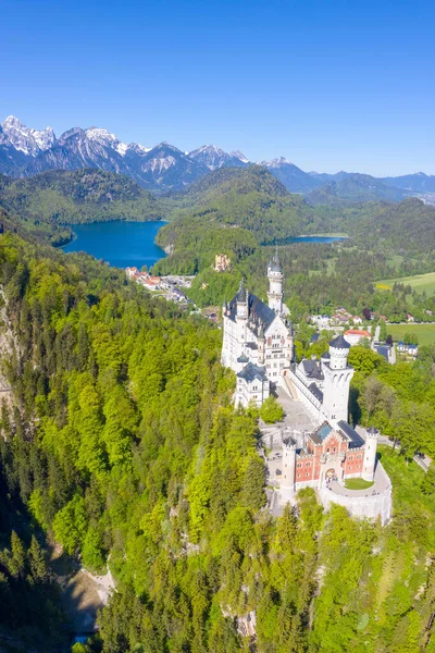 Schloss Neuschwanstein Luftaufnahme Architektur Alpen Landschaft Bayern Deutschland Reisehochformat Von — Stockfoto