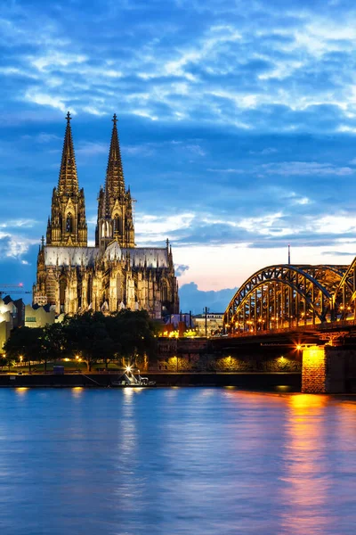 Cologne Cathedral City Skyline Hohenzollern Bridge Rhine River Germany Twilight — Stockfoto