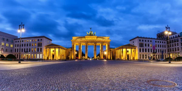 Berlin Brandenburger Tor Gate Germany Night Blue Hour Copyspace Copy — Stockfoto