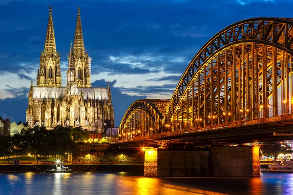 Cologne Cathedral City Skyline Hohenzollern Bridge Rhine River Germany Twilight — Stockfoto