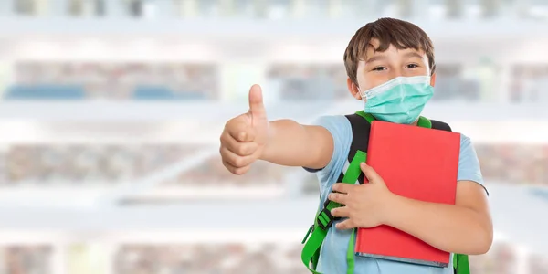 Ung Student Barn Liten Pojke Skolan Bär Ansiktsmask Mot Coronavirus — Stockfoto