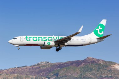 Zakynthos, Yunanistan - 20 Eylül 2020 Transavia Boeing 737-800 uçağı Yunanistan 'daki Zakynthos havaalanında (ZTH).