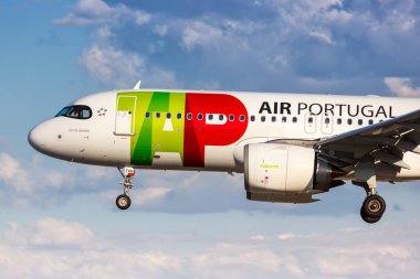Lizbon, Portekiz - 22 Eylül 2021 TAP Air Portugal Airbus A320neo uçağı Lizbon havaalanında (LIS).