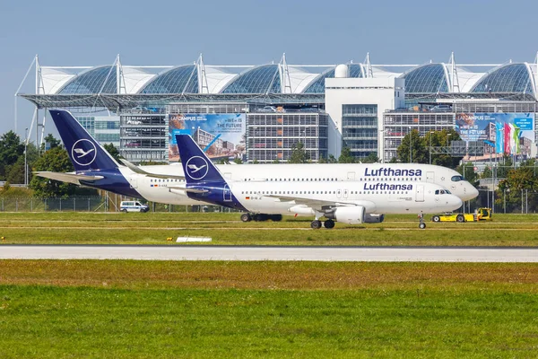 München Deutschland September 2021 Flugzeuge Des Typs Airbus A320 Und — Stockfoto