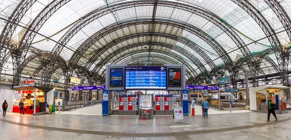Dresden Almanya Ağustos 2021 Dresden Ana Tren Istasyonu Hauptbahnhof Hbf — Stok fotoğraf