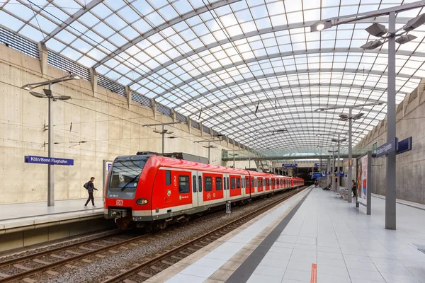 Кельн Німеччина Серпня 2021 Bahn Регіональний Приміський Поїзд Bahn Залізничній — стокове фото