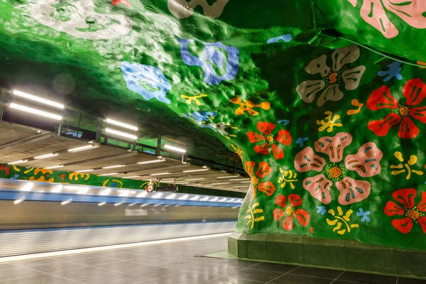 Sztokholm Szwecja Czerwca 2013 Artystyczna Stacja Metra Alby Metra Podziemnego — Zdjęcie stockowe