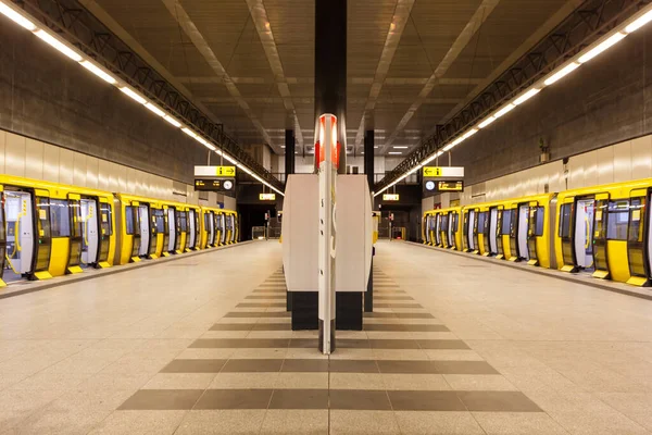 Berlin Tyskland April 2021 Metro Bahn Underground Hauptbahnhof Huvudstation Berlin — Stockfoto