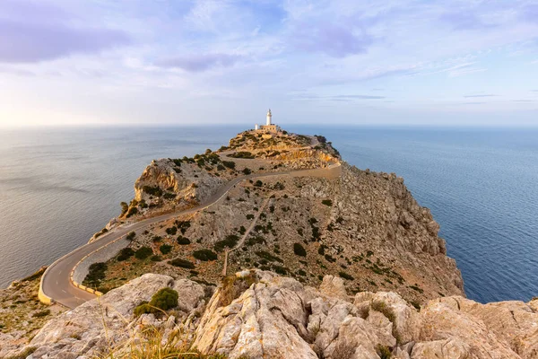 灯台マヨルカ島キャップフォーメンター風景自然地中海スペインコピースペース旅行コピースペース — ストック写真