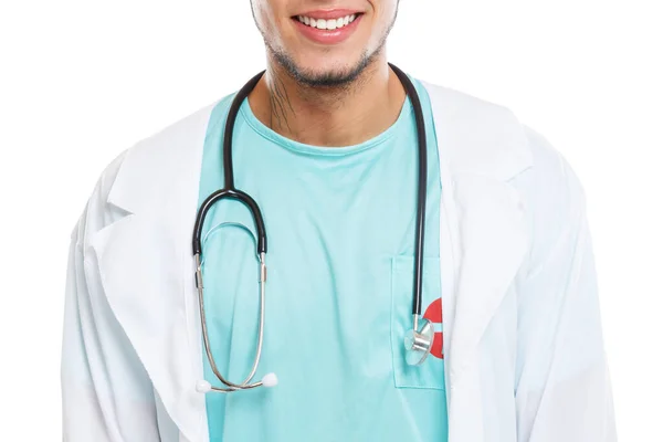 Mladý Lékař Usmívá Šťastný Horní Část Těla Zaměstnání Izolované Bílém — Stock fotografie