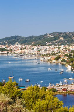 Skiathos Adası Yunanistan Liman Genel Bakış portresi manzara Akdeniz Ege seyahati