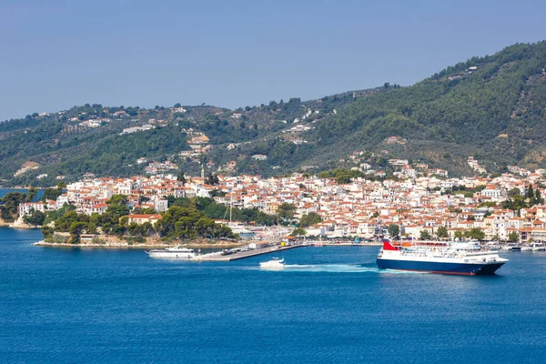Skiathos Ilha Grécia Cidade Visão Geral Cidade Mediterrâneo Mar Egeu — Fotografia de Stock