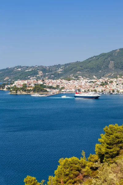 Skiathos Ilha Grécia Cidade Visão Geral Cidade Mediterrâneo Mar Egeu — Fotografia de Stock