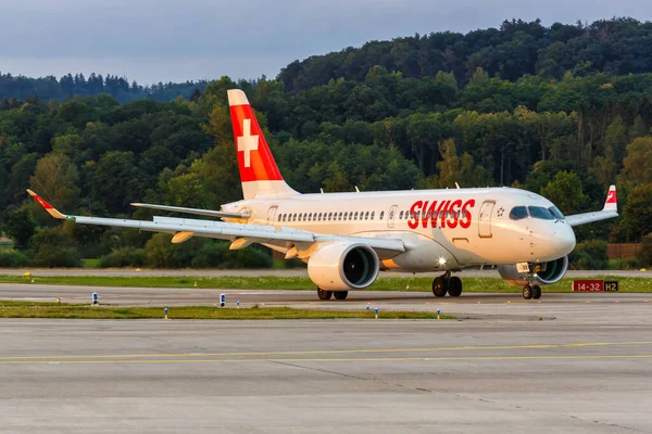 Zurich Switzerland July 2020 Swiss Airbus A220 100 Airplane Zurich — Stock Photo, Image