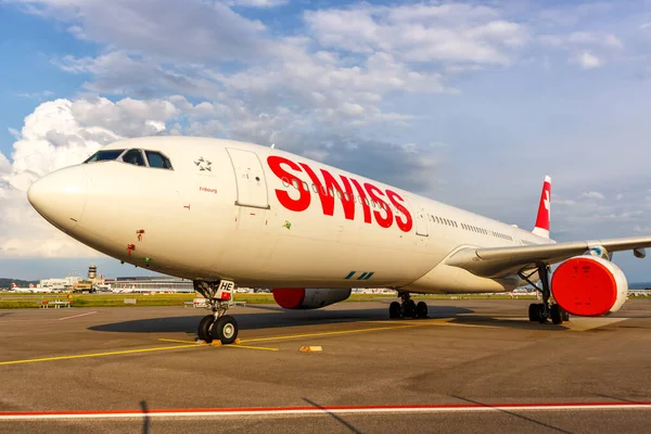Zürih Sviçre Temmuz 2020 Sviçre Airbus A330 300 Uçağı Sviçre — Stok fotoğraf