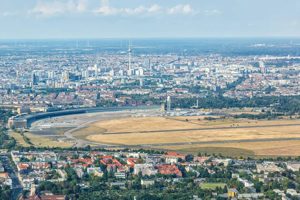 Berlin Almanya Ağustos 2020 Eski Berlin Tempelhof Havaalanı Hava Görüntüsü — Stok fotoğraf