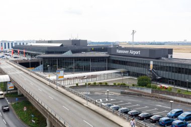 Hanover, Almanya - 9 Ağustos 2020 Almanya Hanover Havaalanı C Terminali.