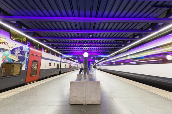 Zurich Suiza Septiembre 2020 Trenes Estación Tren Del Aeropuerto Zurich —  Fotos de Stock