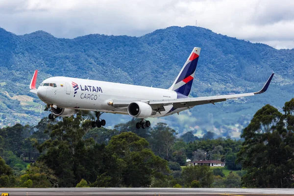 Medellin Colombia April 2022 Latam Cargo Boeing 767 300F Airplane — Stock Photo, Image