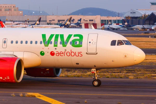 墨西哥墨西哥城 2022年4月15日Viva Aerobus空中客车A320Neo飞机在墨西哥城机场 Mex — 图库照片