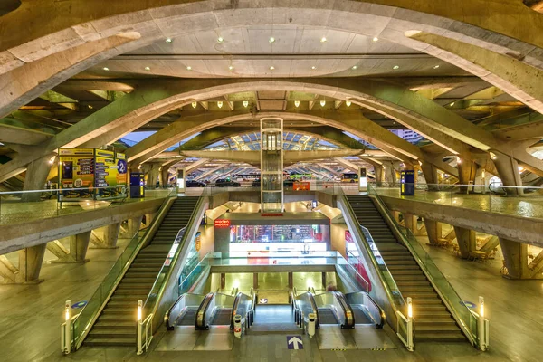 Lissabon Portugal September 2021 Lisboa Oriente Järnvägsstation Modern Arkitektur Natten — Stockfoto