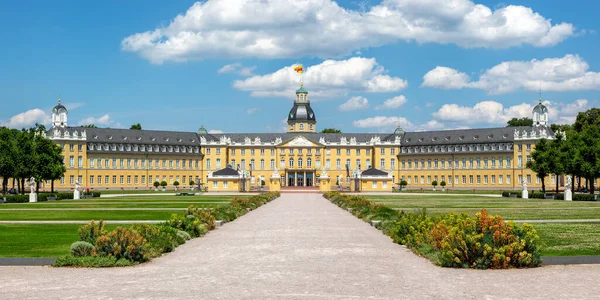 Karlsruhe Castle Royal Palace Baroque Architecture City Panorama Travel Germany — Stock Photo, Image