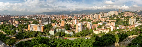 Vista Panorámica Ciudad Medellín Sobre Los Distritos Robledo Los Colores —  Fotos de Stock