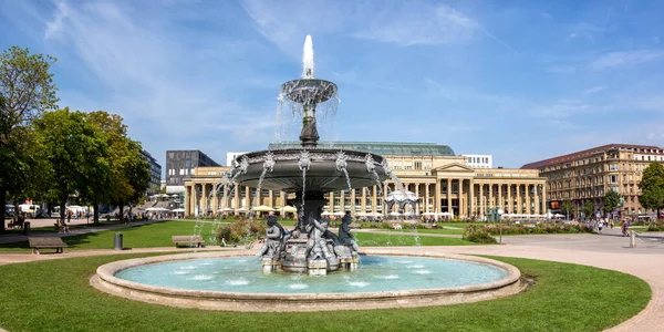 Stuttgart Város Vár Tér Schlossplatz Szökőkút Utazási Panoráma Németországban — Stock Fotó