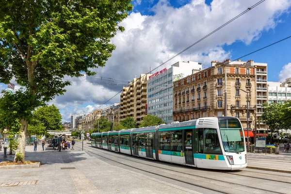 Париж Франция Июня 2022 Современный Трамвай Alstom Citadis 402 Линии — стоковое фото