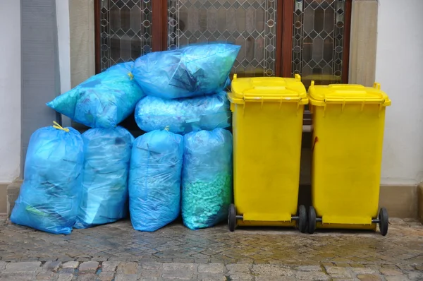 çöp kutuları