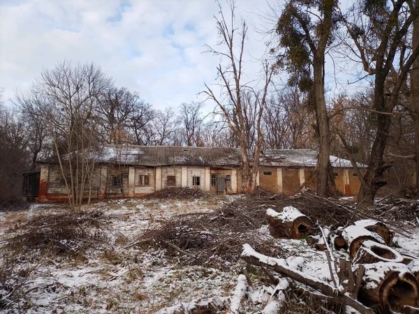 Antigua Casa Madera Ruinas Abandonada Campo —  Fotos de Stock