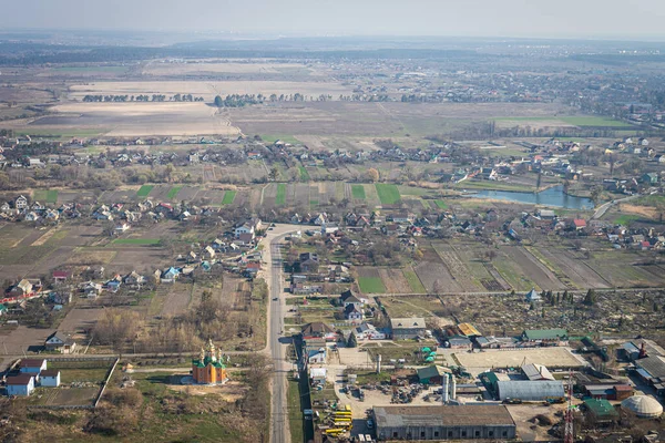 Yazın kırsal kesimde Dünya 'nın yüzeyinin havadan çekilmiş fotoğrafı..