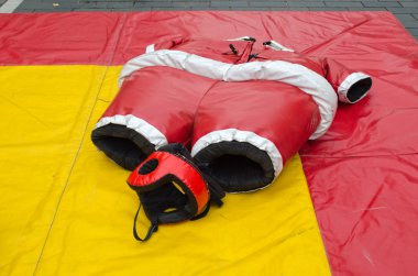 sumo güreşçisi kılık kıyafet ve kask