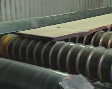 panoları kereste fabrikası içinde hazırlanır. ahşap işleme sanayi.