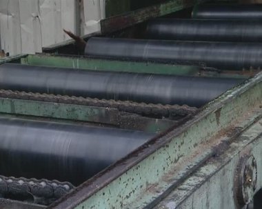 Yel değirmeninin kola ahşap panoları hazırlama. ahşap işleme sanayi.