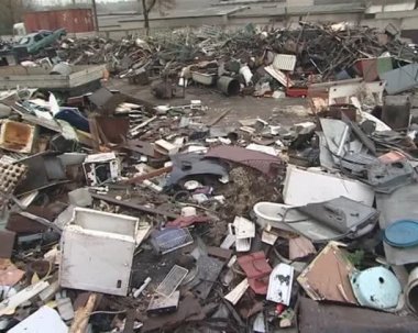 hurda metal ve özel ekipman kaldırma kamyon.