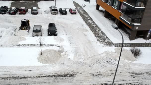 Carro limpo trator de neve — Vídeo de Stock