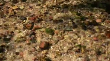 Sualtı çakıl taşı