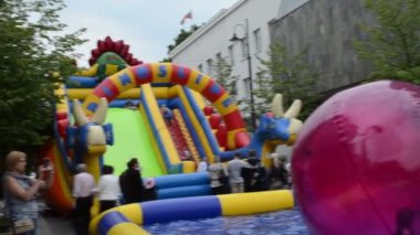 çocuklar playsite zorb topu